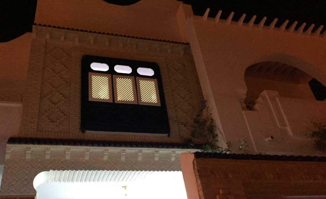 Dar Ezzahra Villa Tozeur Exterior foto